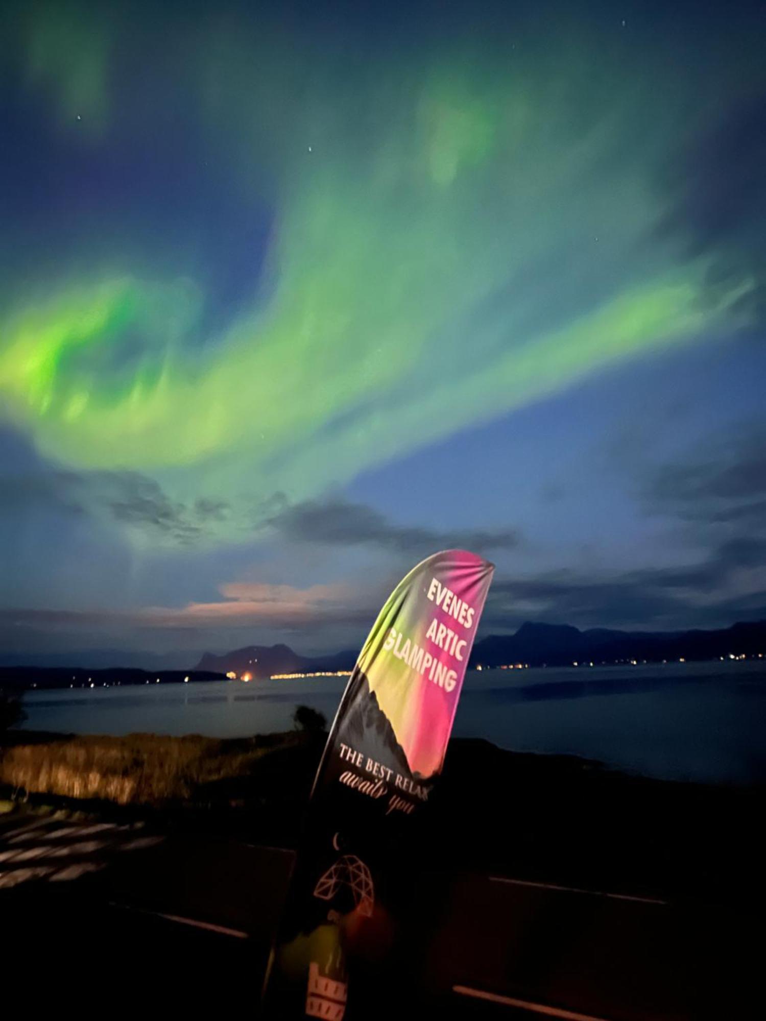 Evenes Artic Glamping Hotel Evenesmarkja Exterior photo